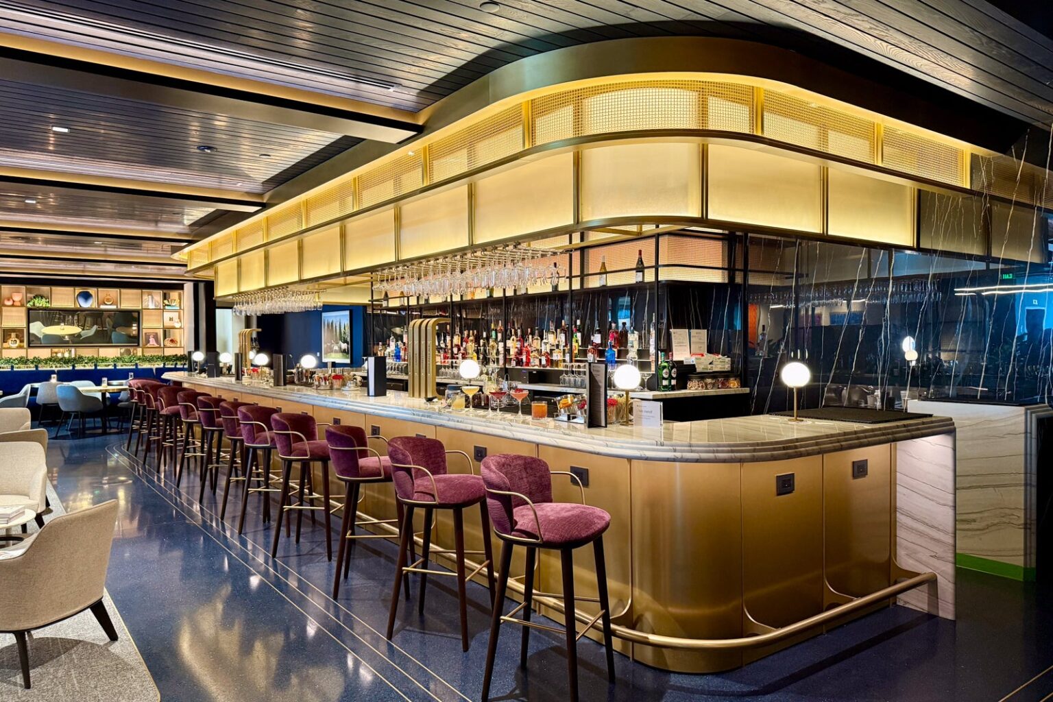 Chase sapphire lounge philadelphia phl 61.jpg