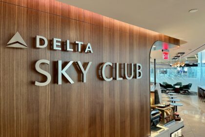 Delta sky club newark 56.jpg