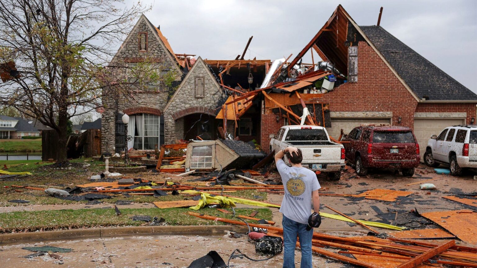 Tornadoes usa.jpg