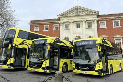 Warrington electric bus uk.jpg