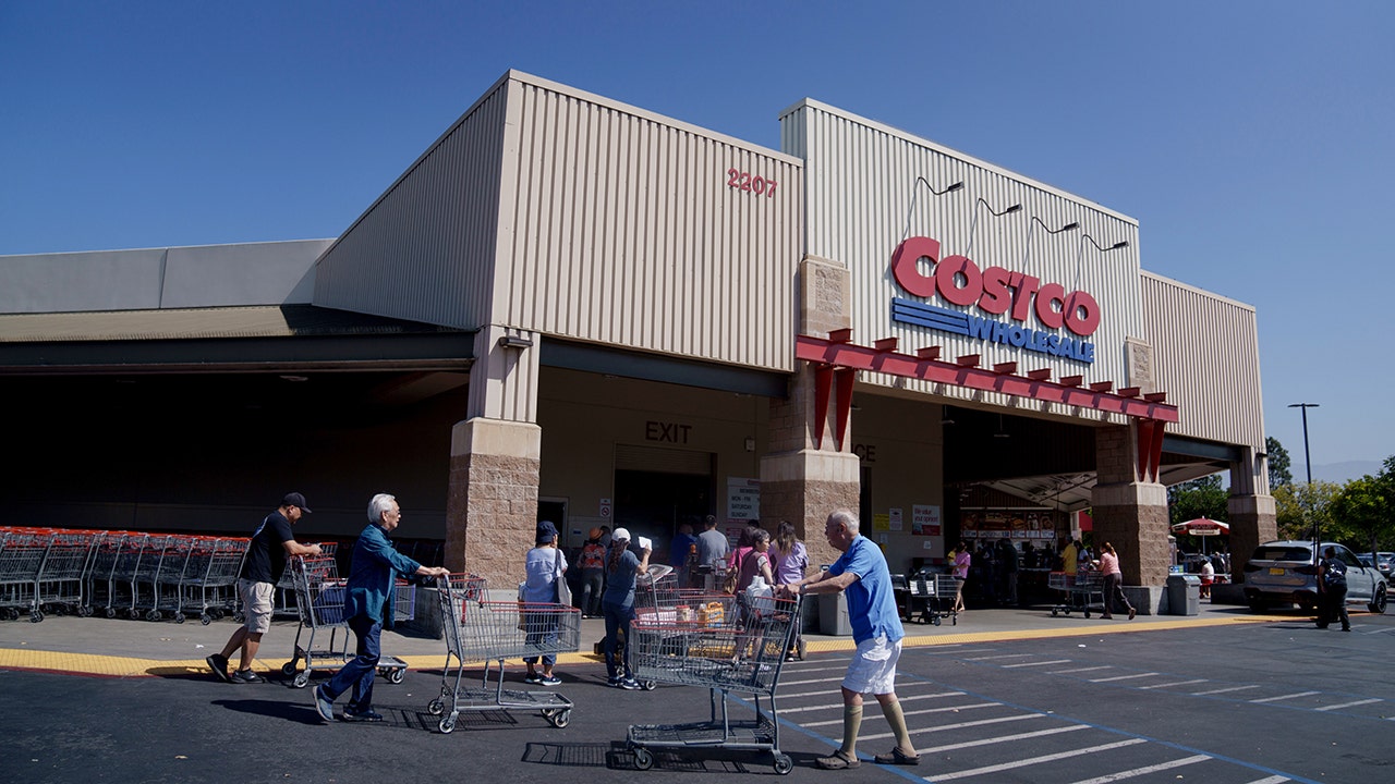 Costco exterior.jpg