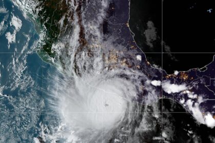 Geocolor satellite image hurricane otis over acapulco.jpg