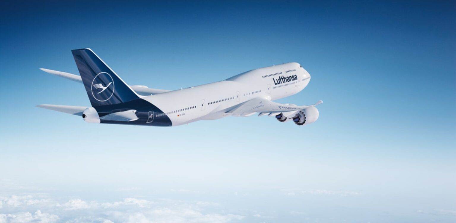 Lufthansa 747 new logo gcznu6.jpg