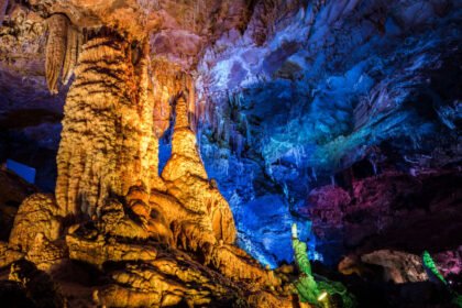 Dripstones20of20shennong20cave.jpg