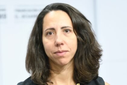 Laura carvalho 1 e1752587418568.jpg