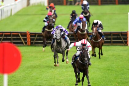 Skysports racing newton abbot 6935163.jpg