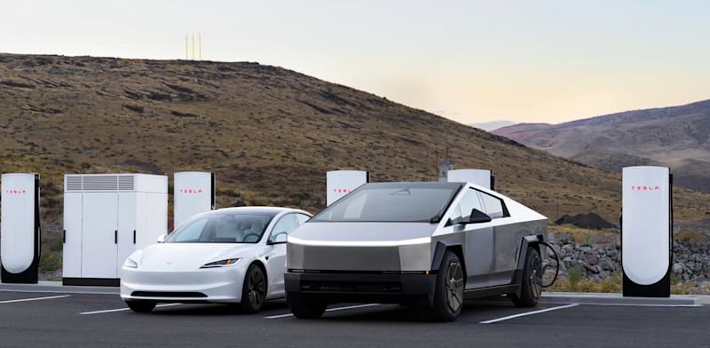 Tesla v4 supercharger tgcyve.jpg