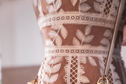 Italy outfits what to wear in italy bronx banco white lace midi dress erin busbee busbee style 3.jpg