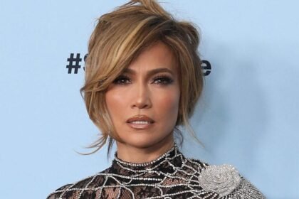 Jennifer lopez 1 scaled e1748344445602.jpg