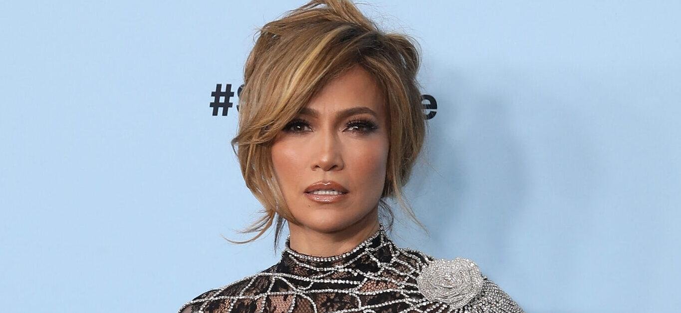 Jennifer lopez 1 scaled e1748344445602.jpg