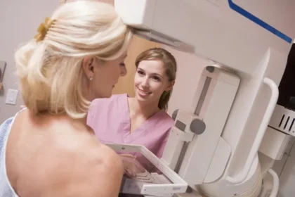 Depositphotos 4794081 stock photo nurse assisting patient undergoing mammogram.webp.webp