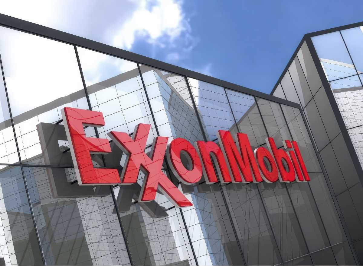 Exxonmobil sign 1200p.jpg