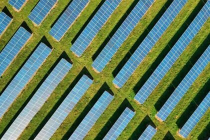 Solar farm uk.jpg