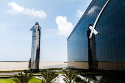 Spacex rocket.jpg