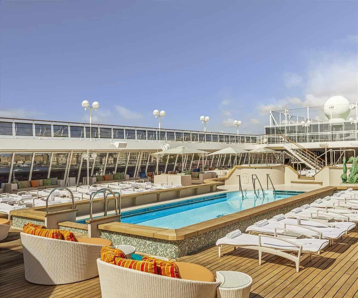 Crystal serenity pooldeck.jpg