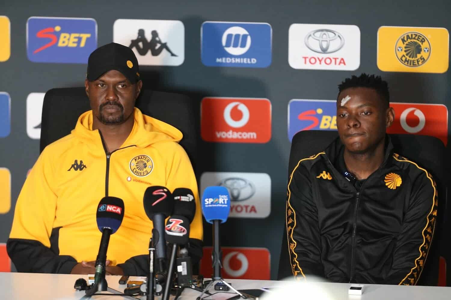 Cedric kaze zitha kwinika kaizer chiefs kabuscorp caf champions league.jpg