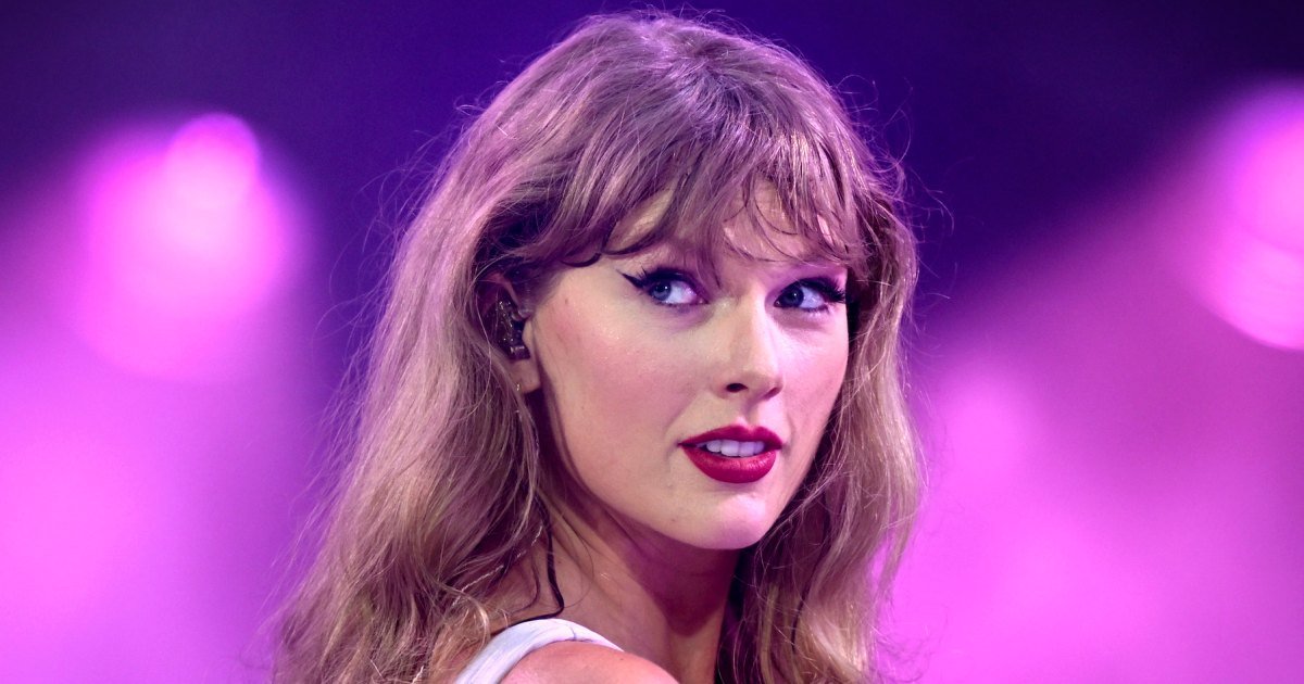Gettyimages 2166943469 taylor swift steals the show at travis kelces nfl game despite skipping it.jp .jpeg