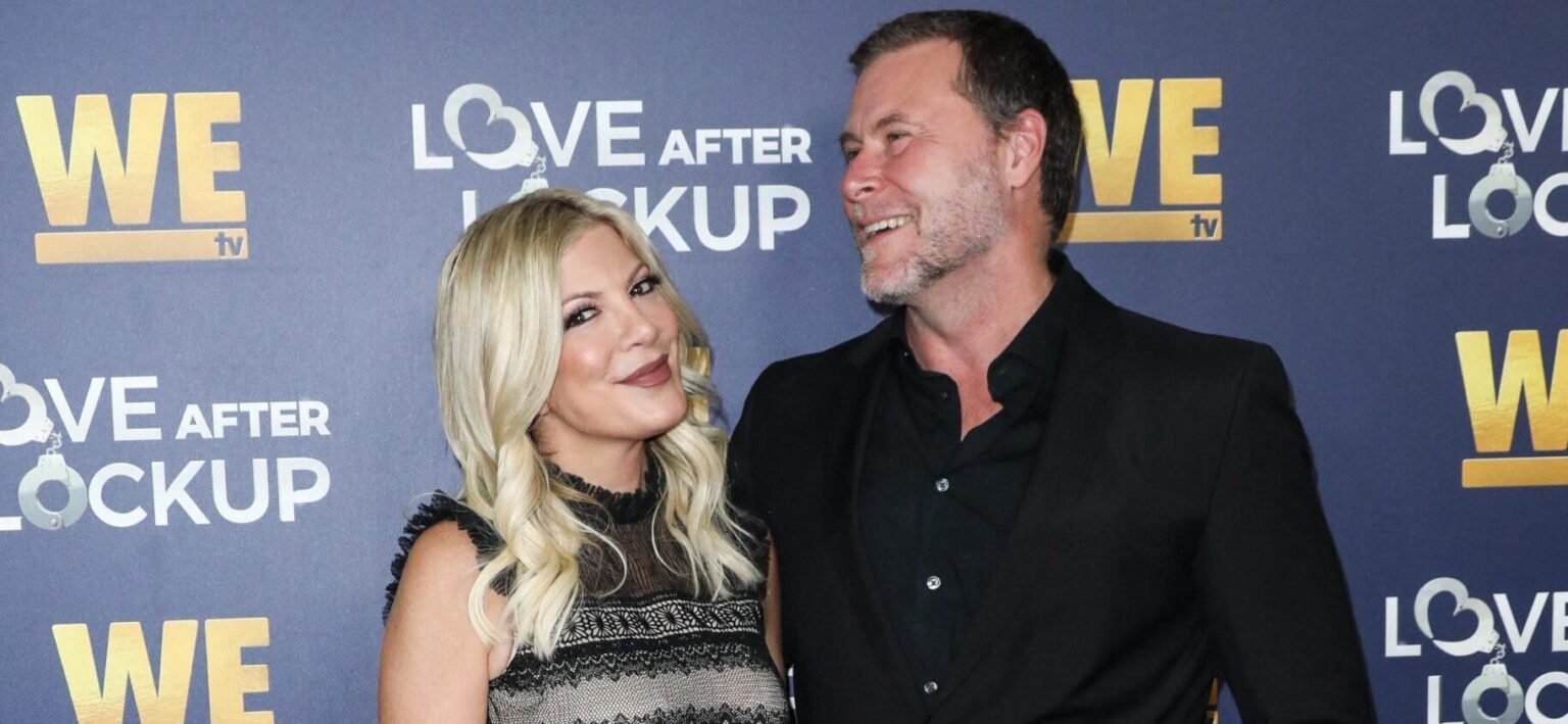Tori spelling divorcr scaled e1711987618862.jpg