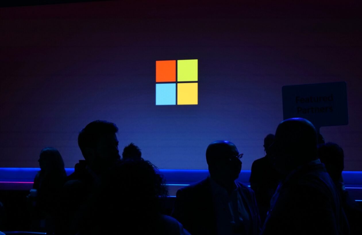 Microsoft logo build 1 1260x819.jpg