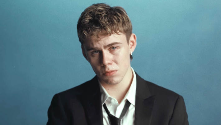 The kid laroi a cold play video 1.png