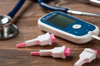 World diabetes day medical equipment wooden floor 1280x640 1.jpg