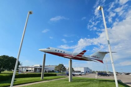 Learjet outside bombardier hq.jpg