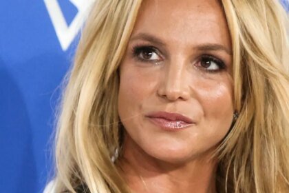 Britney spears blue1300.jpg