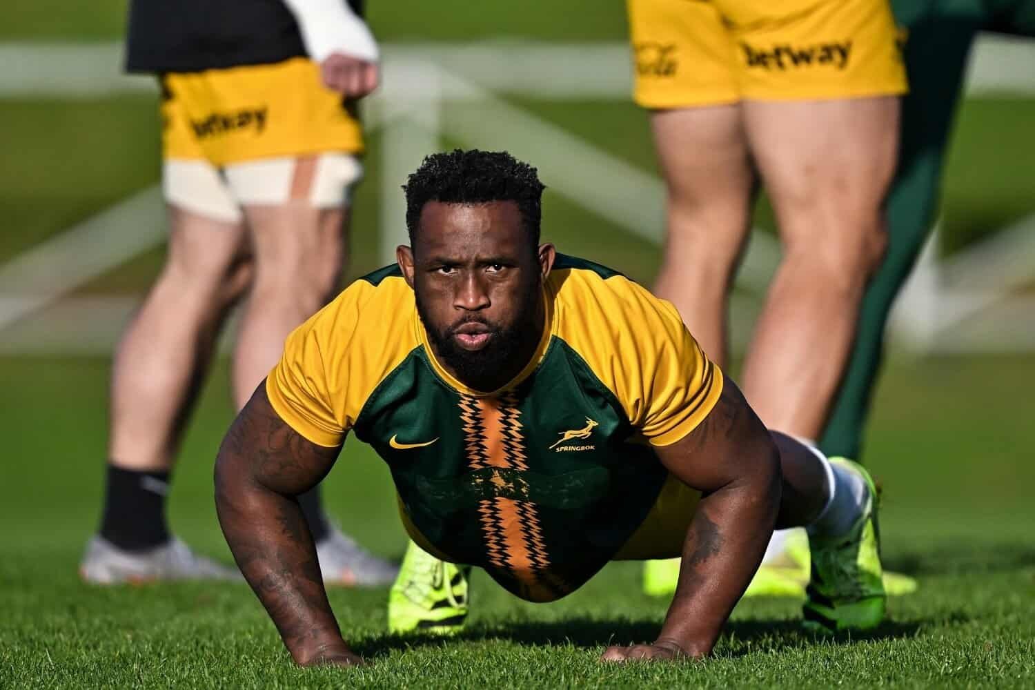 Kolisi locked in 1.jpg