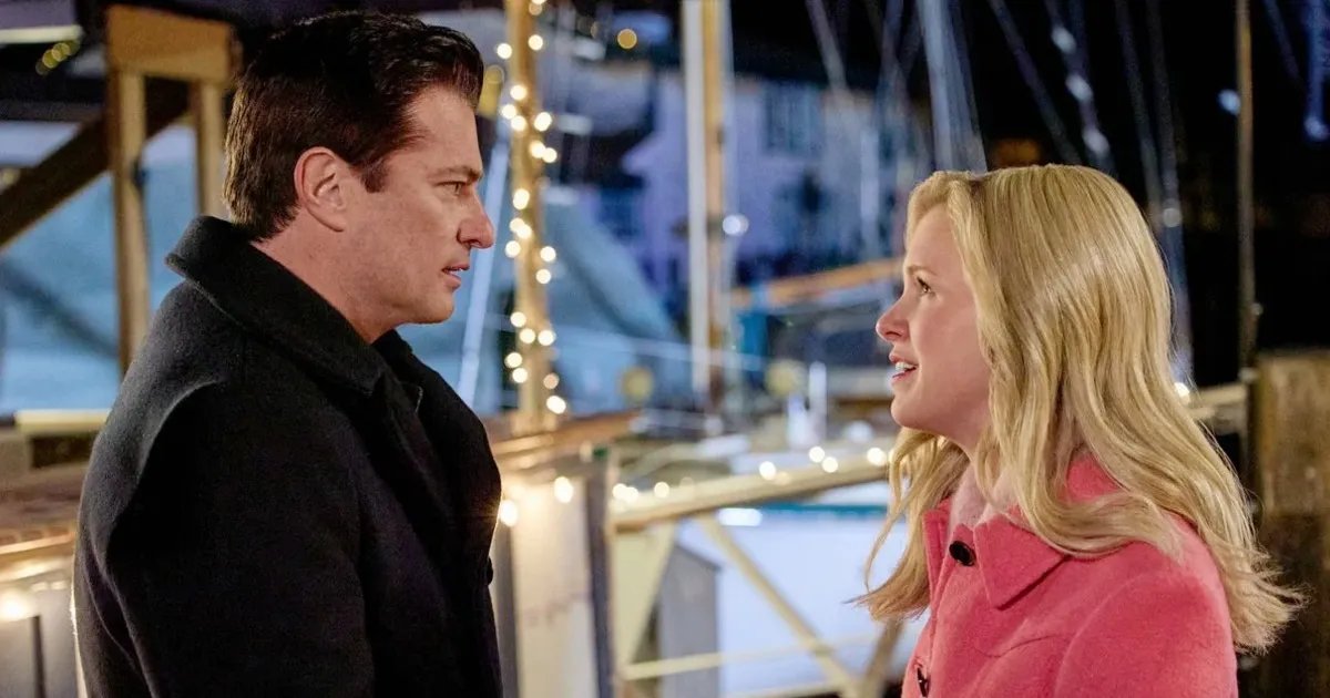 A newport christmas hallmark.jpg