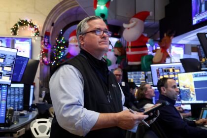 108238409 17652126052025 12 08t164801z 553608665 rc2dcia3vqu5 rtrmadp 0 usa stocks.jpeg