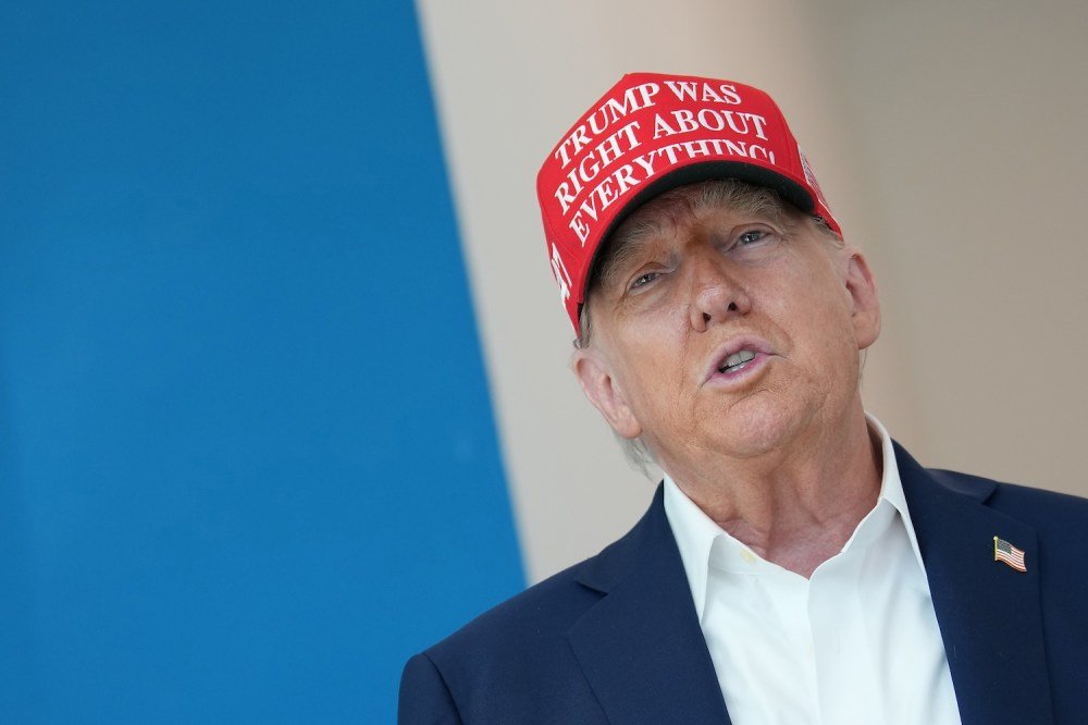 Trump hat GettyImages 2231485993.jpg