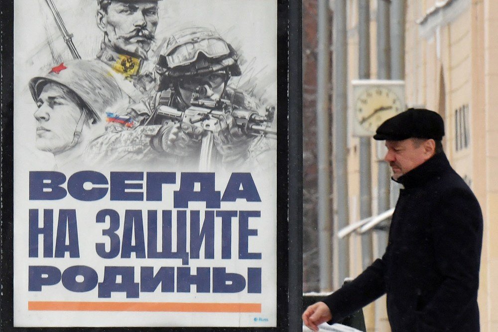 Russian war propaganda GettyImages 2198678241.jpg