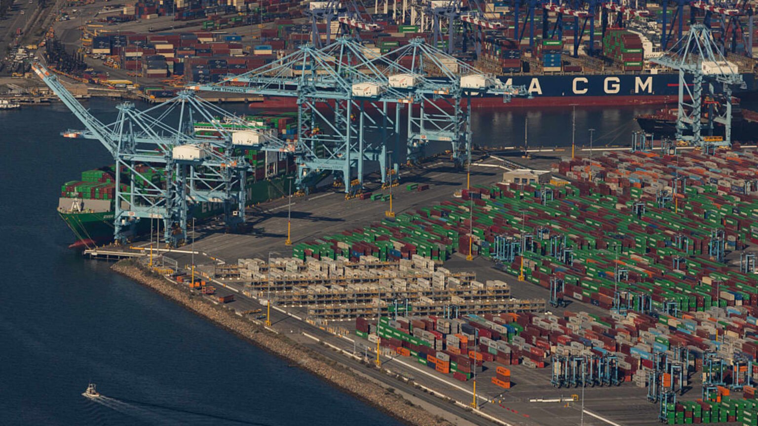 108266313 1771341277517 gettyimages 2251571821 1534135 me port of la jey 12.jpeg