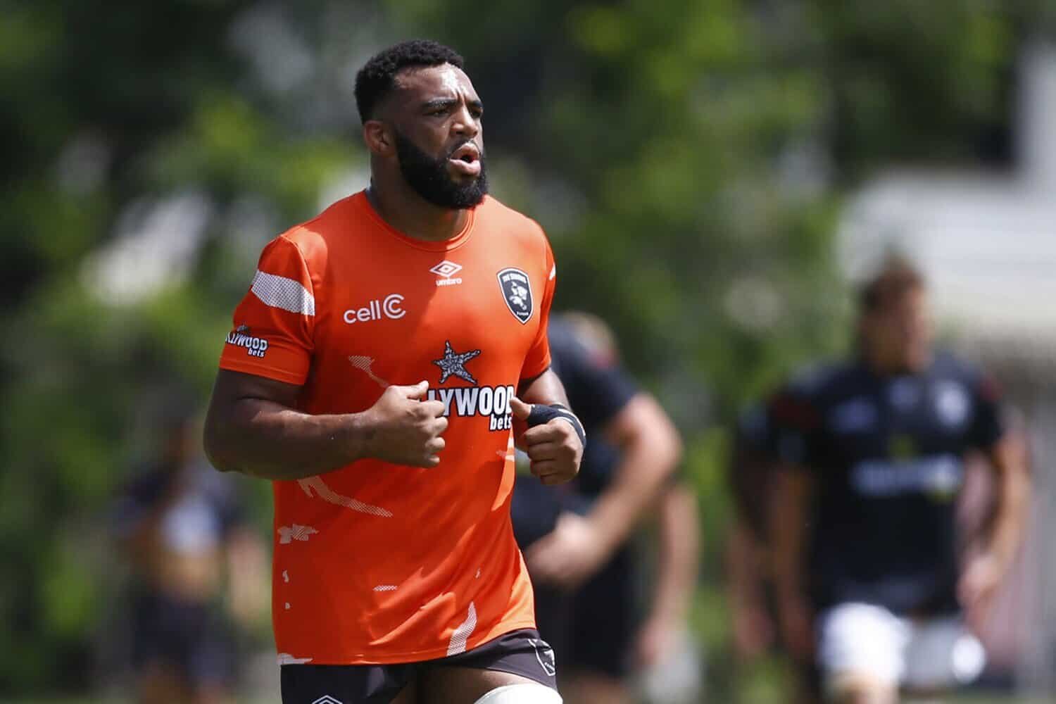 Sharks loose forward Vincent Tshituka.jpg