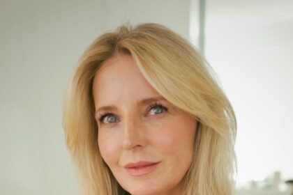 Hair shot beauty shot 1.jpg