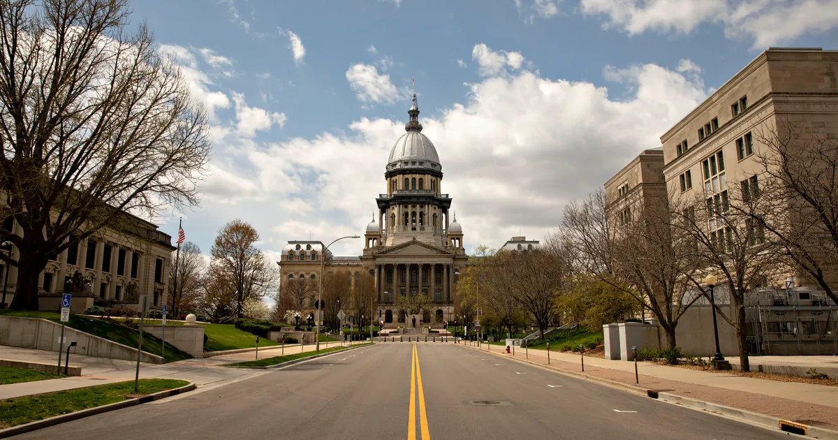 Illinois State Capitol building GettyImages 1230979325.jpg