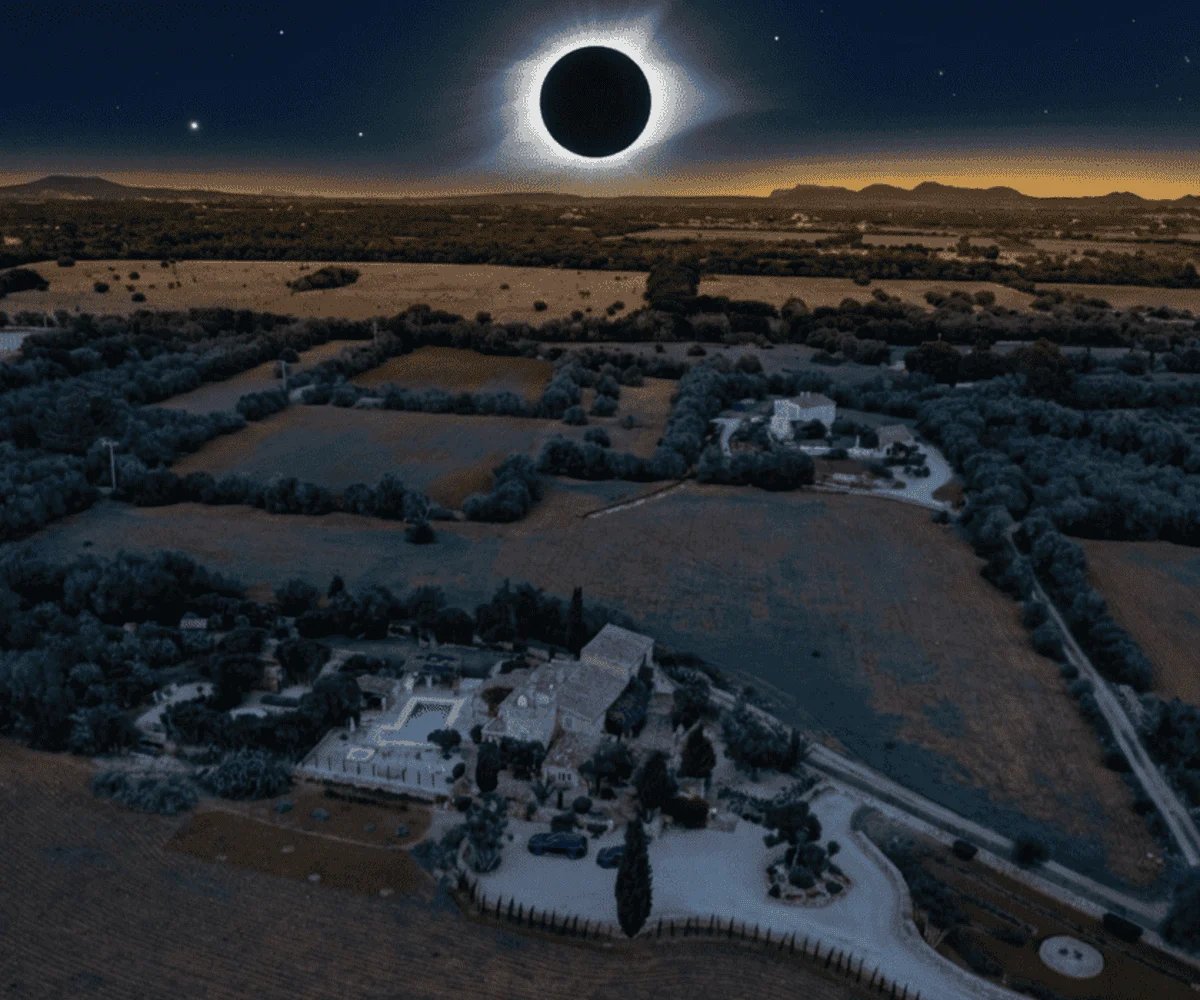 Mallorcan finca solar eclipse op.png