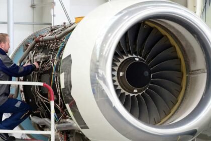 Rolls Royce Engineer 1200x675.jpg