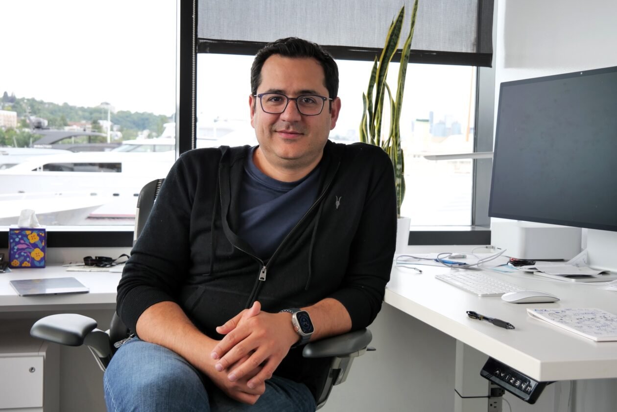 Ali farhadi ai2 1260x841.jpg