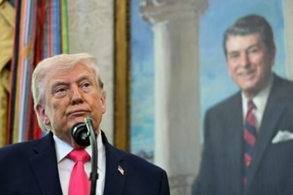 Trump reagan GettyImages 2267715756.jpg