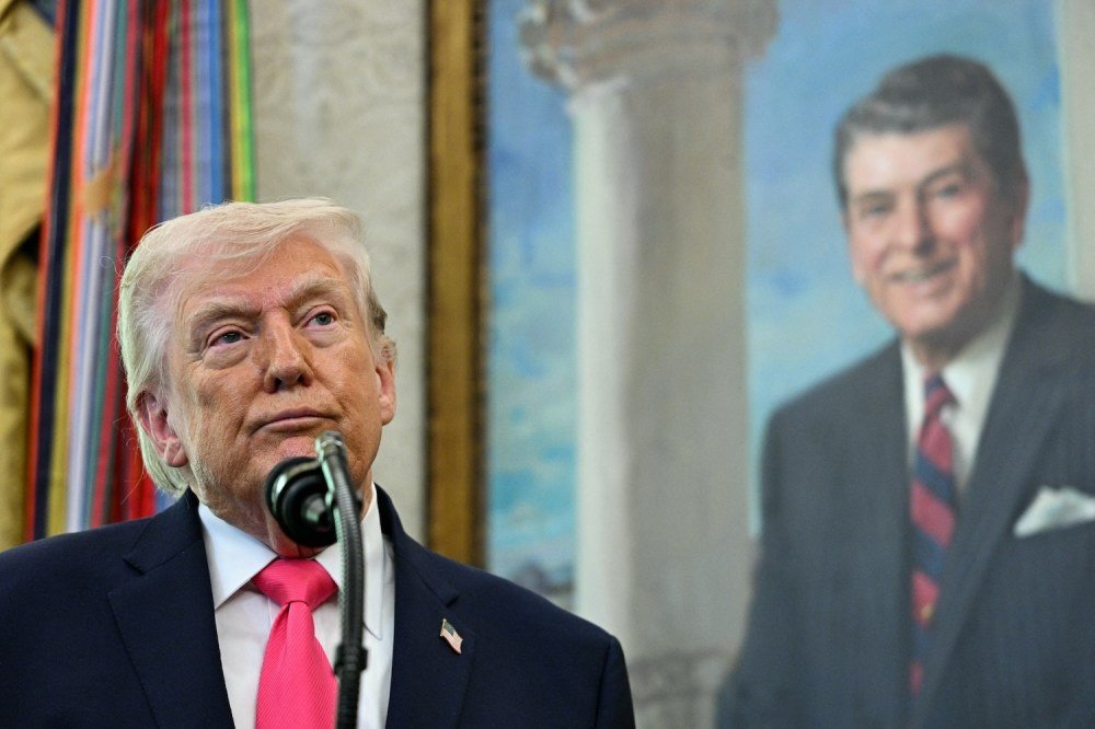 Trump reagan GettyImages 2267715756.jpg