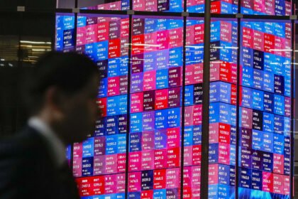 108094148 1738167165694 gettyimages 2195902460 JAPAN STOCKS.jpeg