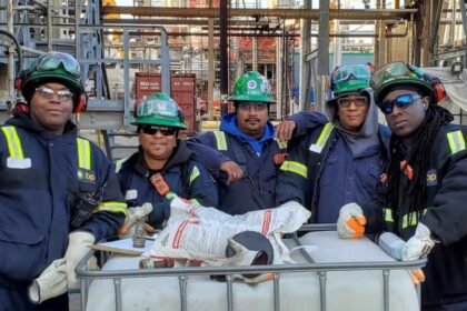 BP oil workers 1200x675.jpg