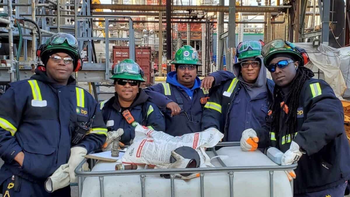 BP oil workers 1200x675.jpg