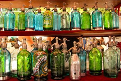 COPYRIGHT HoneyTrek 01IMG 6837 1.jpg