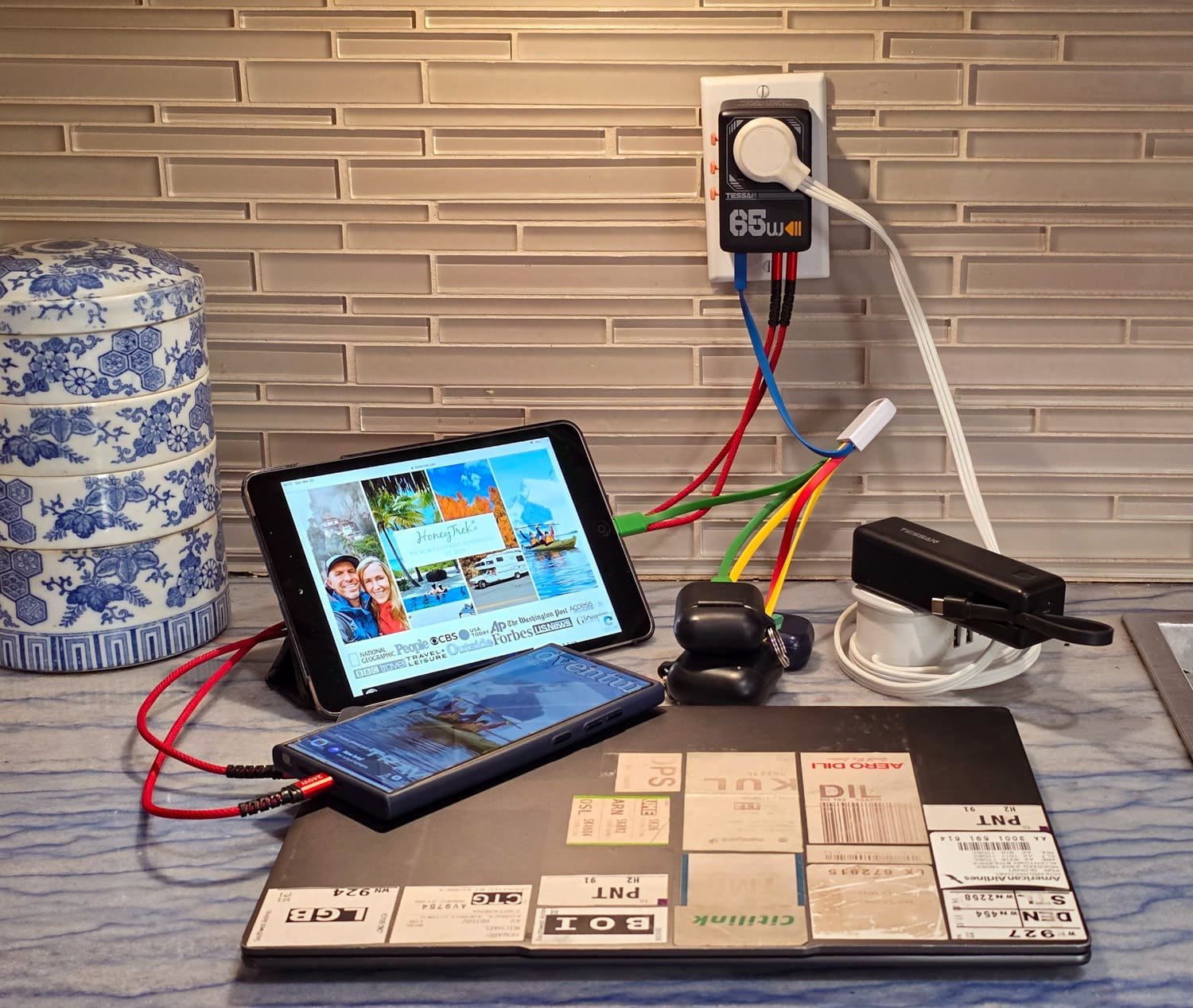 COPYRIGHT HoneyTrek 20260322 102106 4 1.jpg