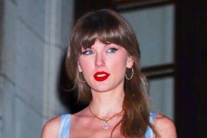 GettyImages 2273457424 Taylor Swift Rocks 9500 Dior Bag in NYC With Dad Scott.jpg