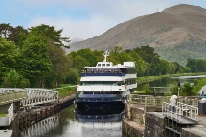 Lord of the Highlands Caledonian Canal modified.jpg