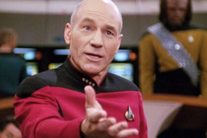 Star Trek The Next Generation Picard Hand Gesture.jpg
