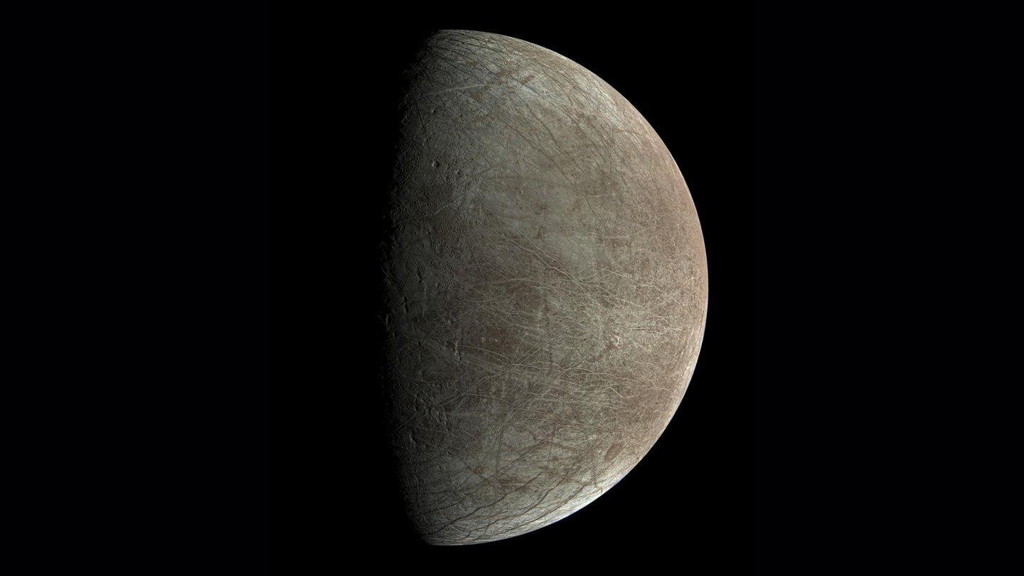 052726 LG Europa main.jpg